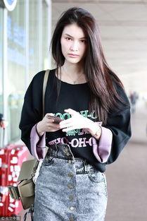 明星何穗,维密天使的时尚之路与美丽传奇